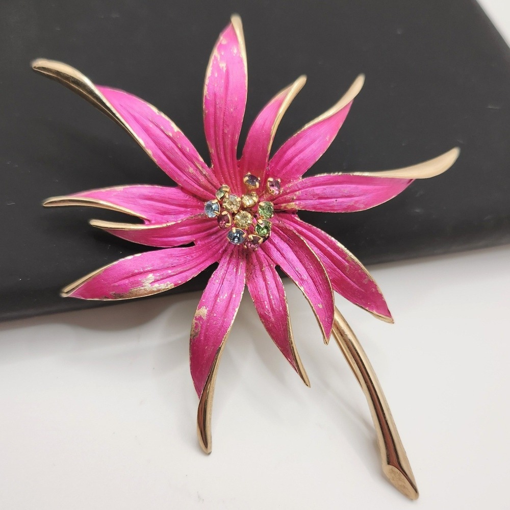 Vintage Magenta Enamel Flower Brooch‎ Mod Pop Art Rhinestone Center Large 4.25"